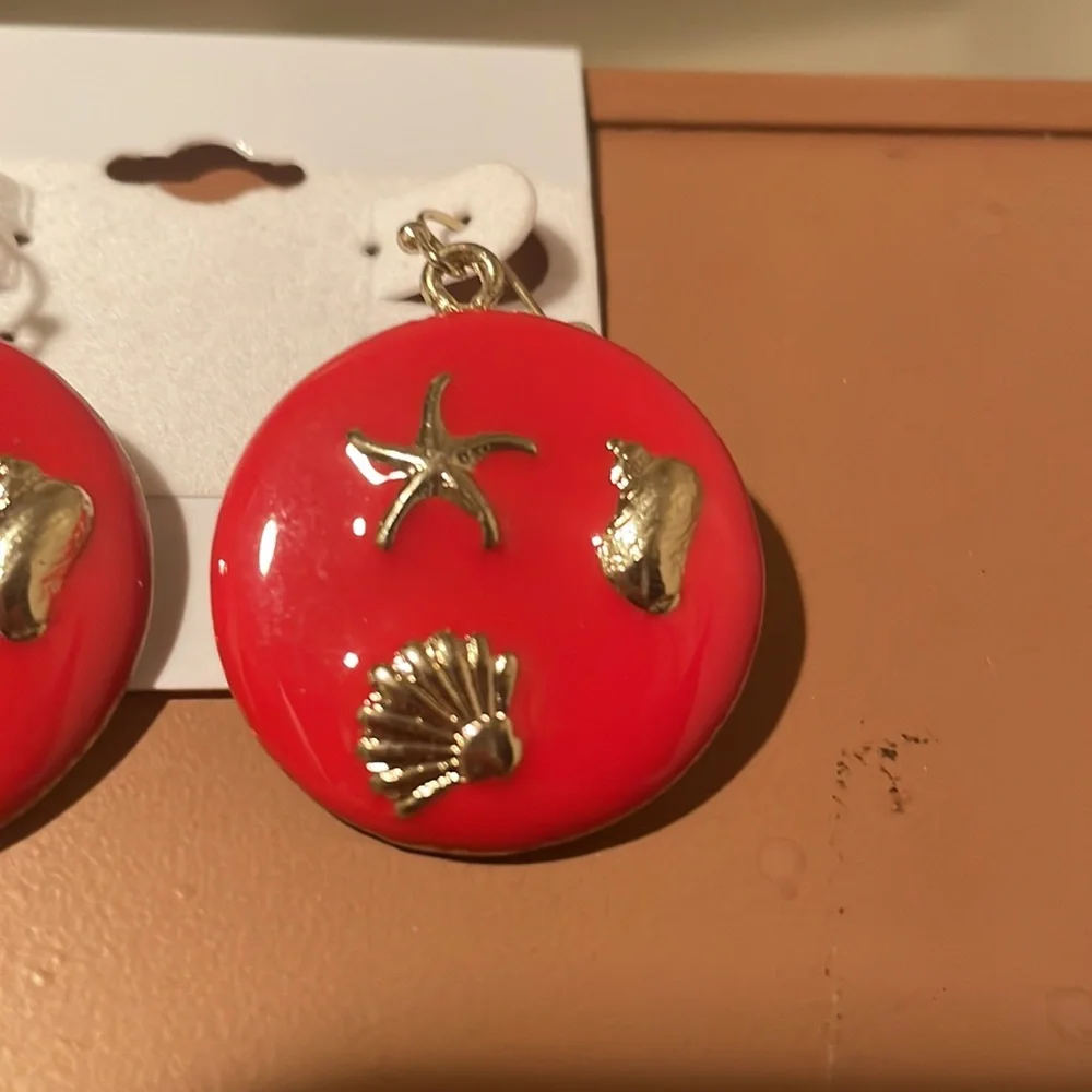 NWOT ocean theme dangle earrings